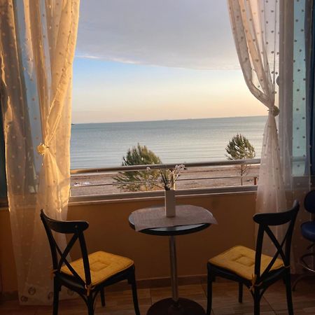 Аpartments On The Beach Durrës Esterno foto