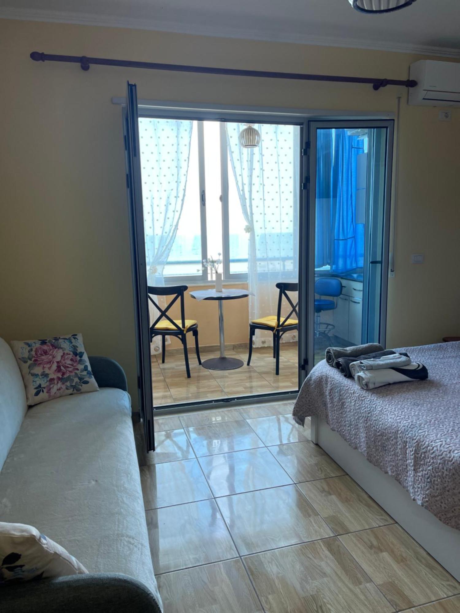 Аpartments On The Beach Durrës Esterno foto